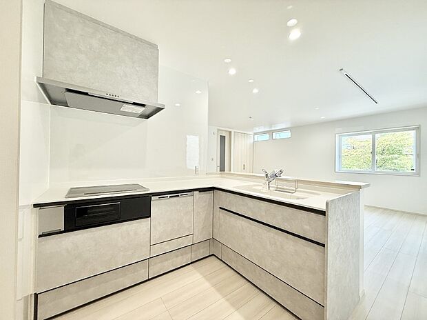 ■美味しい時間が生まれる、笑顔あふれるキッチン