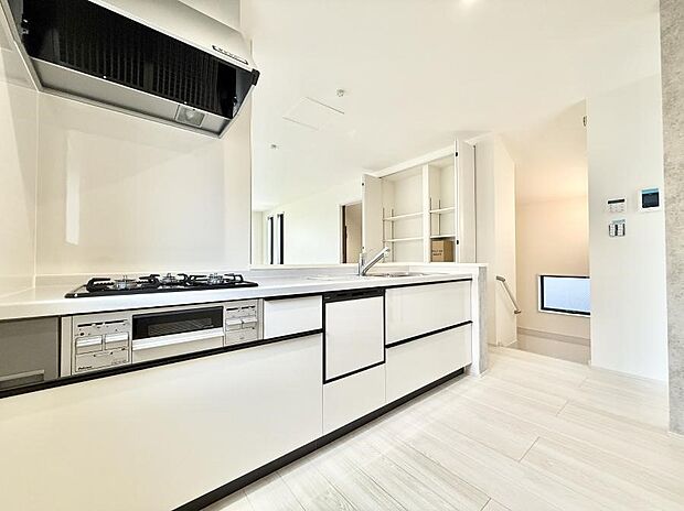 ■シンプルで美しく心地よい時間を生むキッチン空間