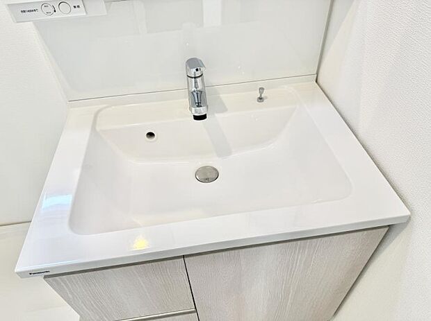 ■手洗いや顔を洗う時も快適に使える便利なシャワー