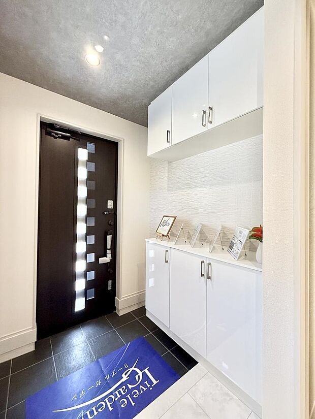 ■ ここから始まる一日、すっきり整った玄関