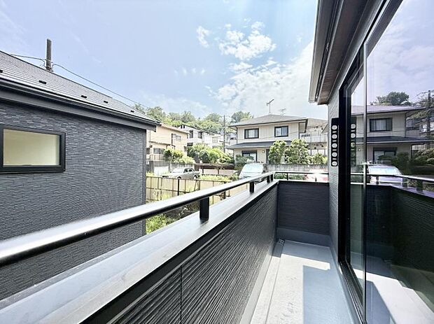 ■ 季節の移ろいを感じられる開放的な空間です