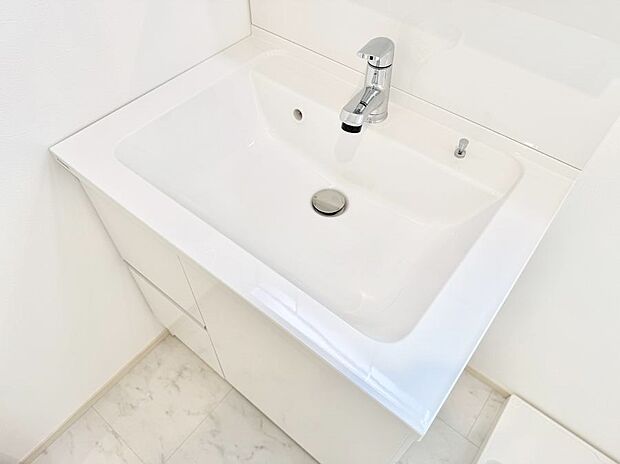 ■手洗いや顔を洗う時も快適に使える便利なシャワー