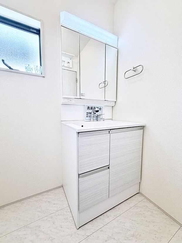 ■朝の準備がスムーズにできる広さです