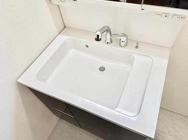 ■手洗いや顔を洗う時も快適に使える便利なシャワー