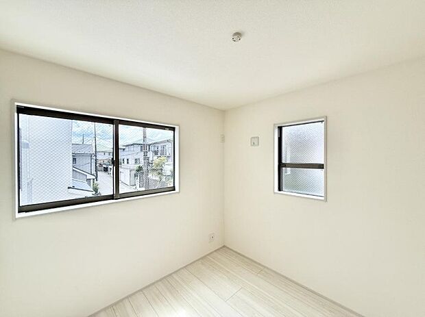 ■落ち着いた色合いのお部屋で穏やかな時間を楽しめます