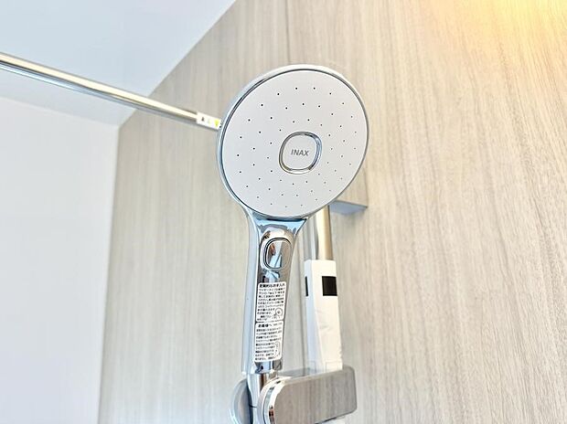 ■手元で簡単に止水できるため、水の無駄遣いを減らすことができます。