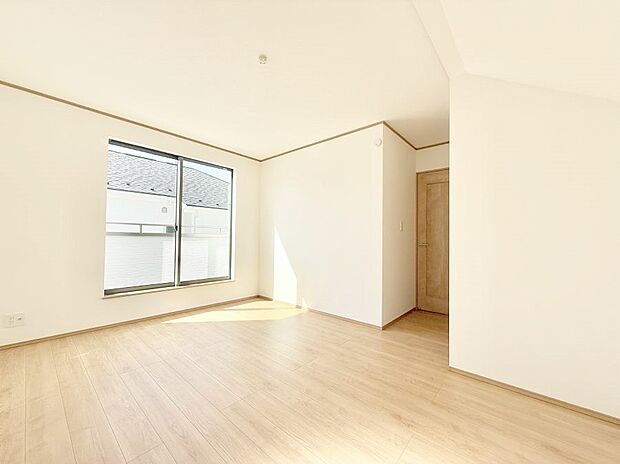 ■窓の配置や通気性の良い設計で部屋の空気がこもらず、常に新鮮な空気が流れます