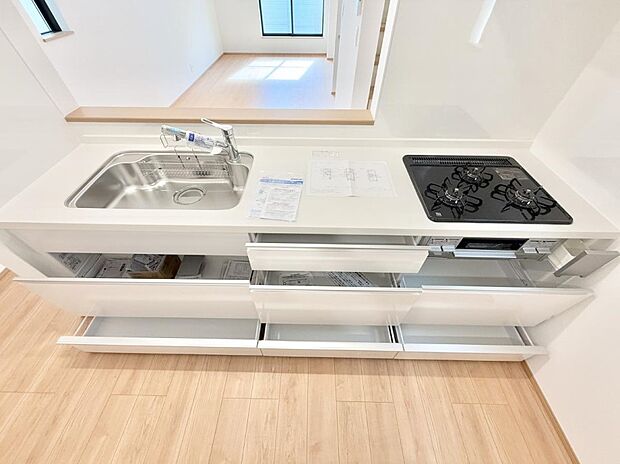 ■シンプルで美しく心地よい時間を生むキッチン空間