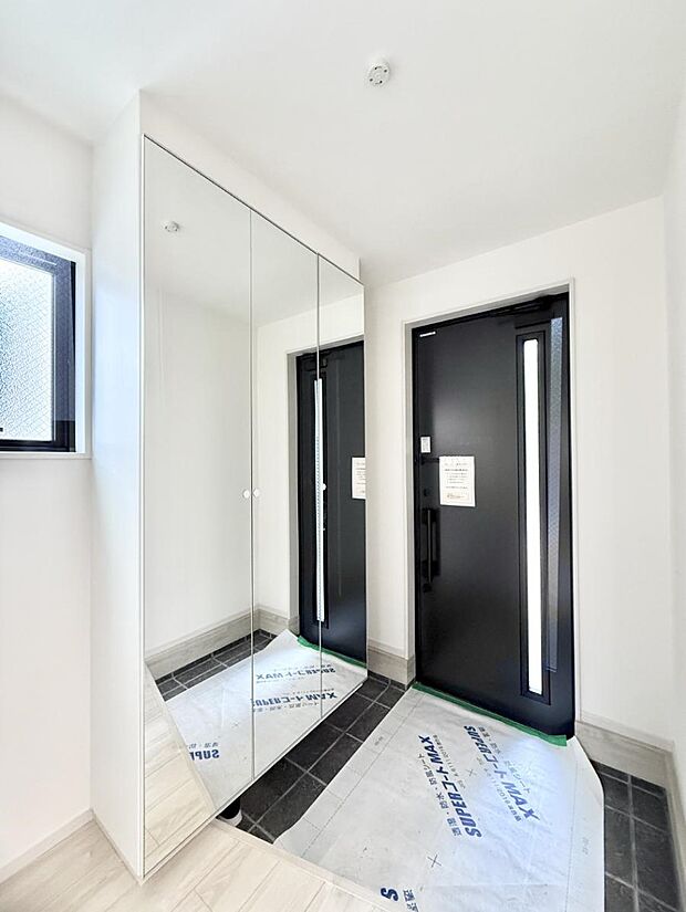 ■ シンプルで美しく、快適な暮らしの入り口