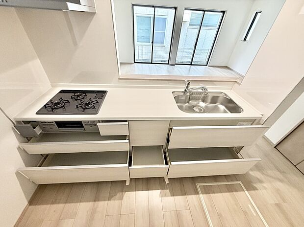 ■家族の絆を深める、温もりのあるキッチン