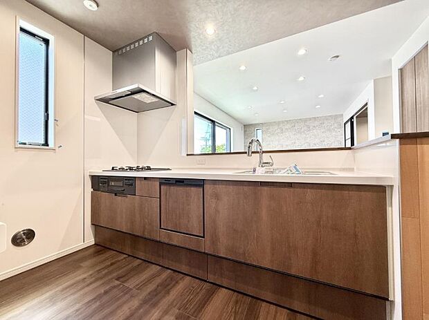 ■シンプルで美しく心地よい時間を生むキッチン空間