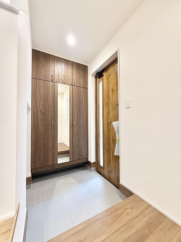 ■ シンプルで美しく、快適な暮らしの入り口