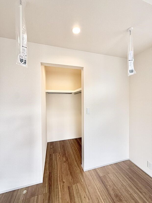 ■天候や時間を気にせず洗濯物を干せ、紫外線から衣類を守れます。