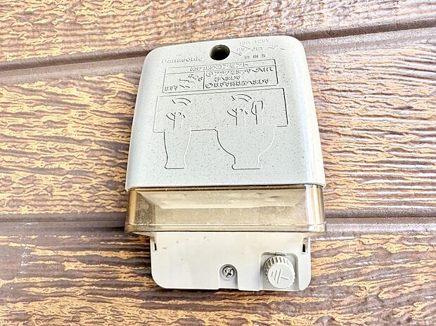 ■屋外に電源コンセントがあれば、高圧洗浄機で窓や外壁を掃除するなど便利です。