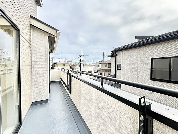 ■ 季節の移ろいを感じられる開放的な空間です