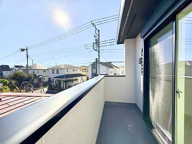 ■ 季節の移ろいを感じられる開放的な空間です