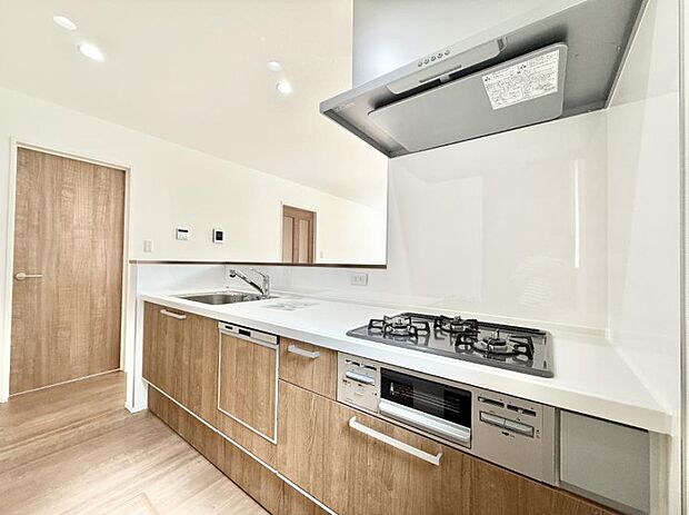 ■家族の絆を深める、温もりのあるキッチン