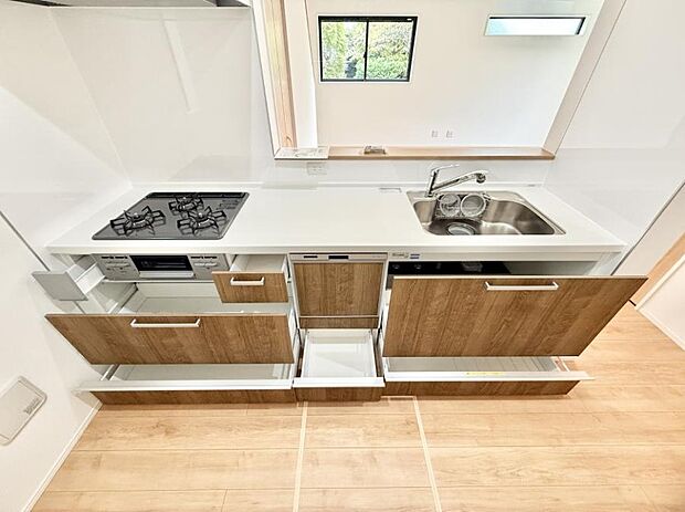 ■家族の絆を深める、温もりのあるキッチン