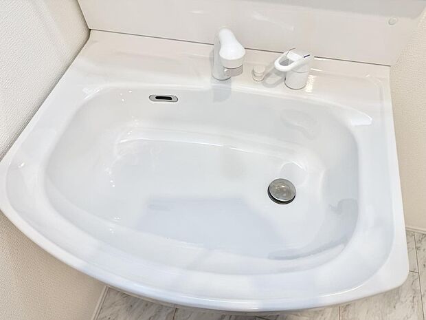 ■手洗いや顔を洗う時も快適に使える便利なシャワー