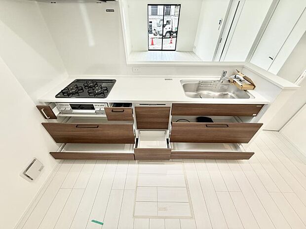 ■家族の絆を深める、温もりのあるキッチン