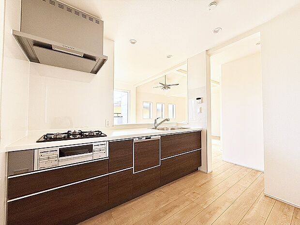 ■シンプルで美しく心地よい時間を生むキッチン空間