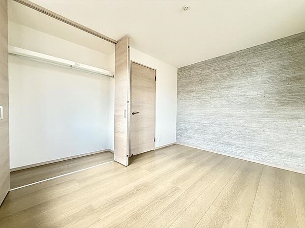 A号棟 ■落ち着いた色合いのお部屋で穏やかな時間を楽しめます