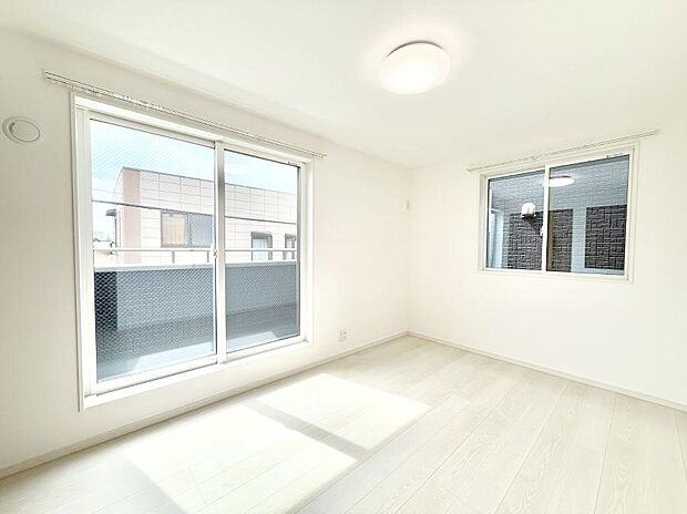 ■窓の配置や通気性の良い設計で部屋の空気がこもらず、常に新鮮な空気が流れます