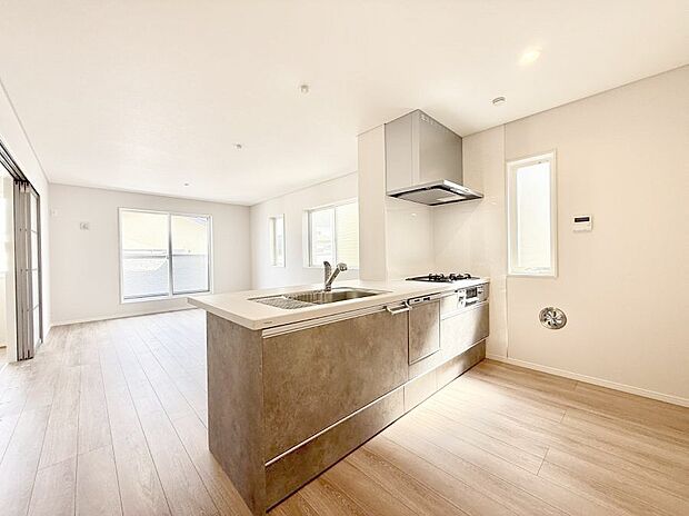 ■家族の絆を深める、温もりのあるキッチン