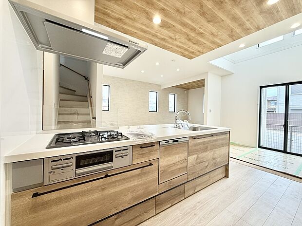 ■シンプルで機能的、毎日使いやすいキッチン