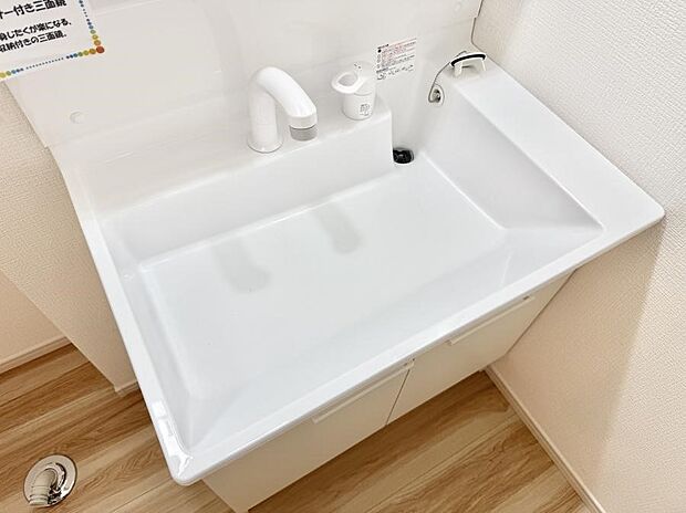 ■手洗いや顔を洗う時も快適に使える便利なシャワー