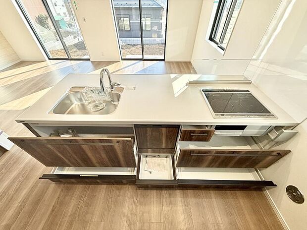 ■シンプルで機能的、毎日使いやすいキッチン