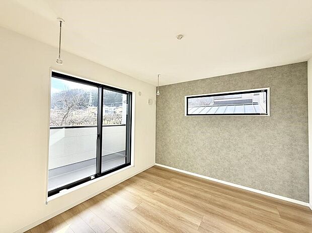 ■シンプルな空間で、収納付きベッドやデスクなど、多機能な家具を活用しやすいです