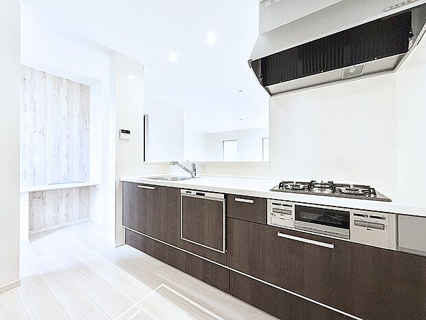 ■シンプルで美しく心地よい時間を生むキッチン空間