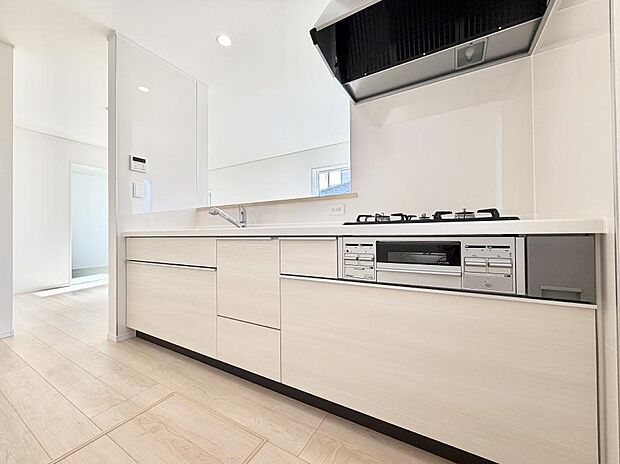 ■シンプルで機能的、毎日使いやすいキッチン