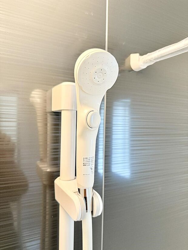 ■手元で簡単に止水できるため、水の無駄遣いを減らすことができます。