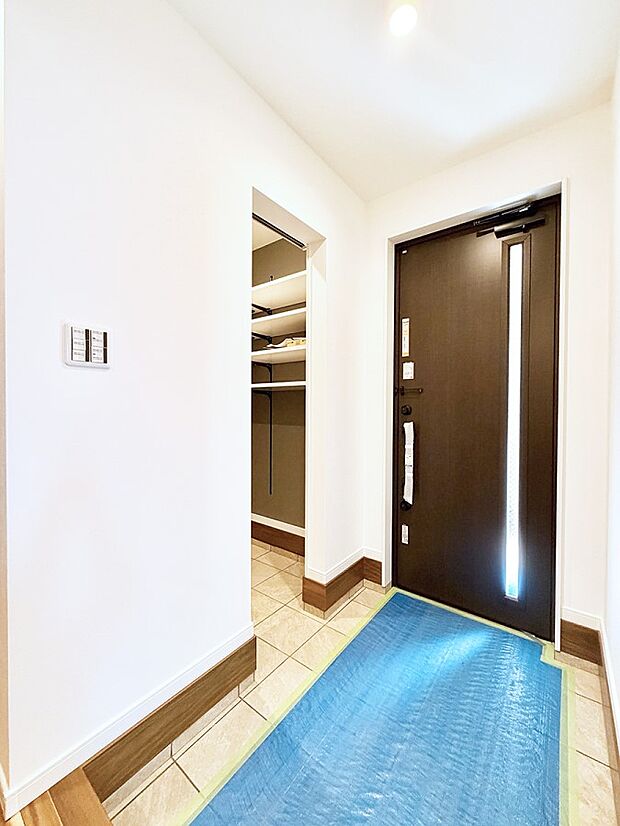 ■ ここから始まる一日、すっきり整った玄関