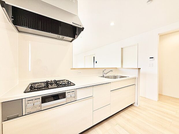 ■シンプルで機能的、毎日使いやすいキッチン