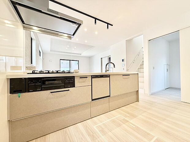 ■シンプルで美しく心地よい時間を生むキッチン空間