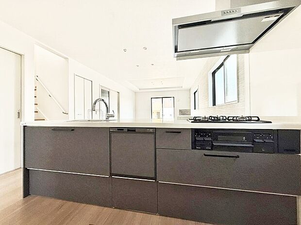 2号棟 ■シンプルで美しく心地よい時間を生むキッチン空間