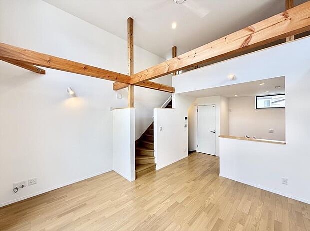 ■くつろぎと笑顔が集まる、心温まるリビング