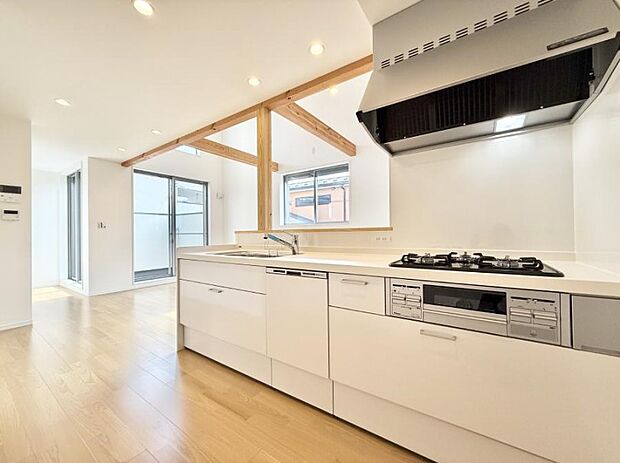 ■シンプルで機能的、毎日使いやすいキッチン