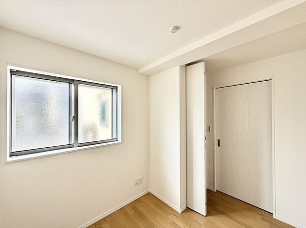 ■落ち着いた色合いのお部屋で穏やかな時間を楽しめます