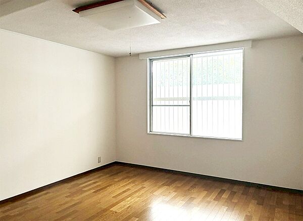 ■落ち着いた色合いのお部屋で穏やかな時間を楽しめます
