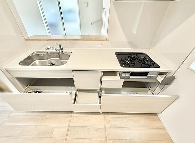 ■家族の絆を深める、温もりのあるキッチン