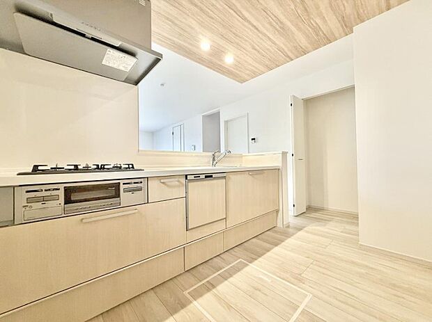 ■シンプルで機能的、毎日使いやすいキッチン