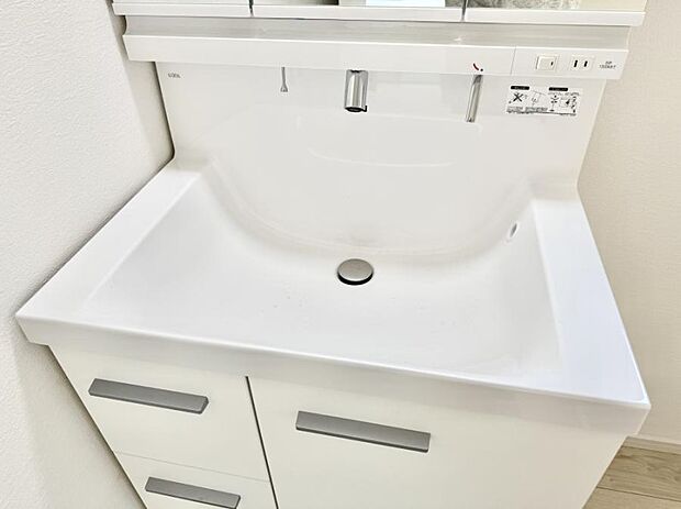 ■手洗いや顔を洗う時も快適に使える便利なシャワー