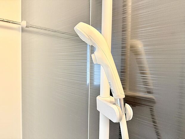 ■手元で簡単に止水できるため、水の無駄遣いを減らすことができます。