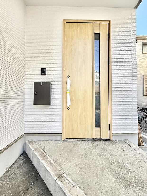 ■ 心地よい暮らしへとつながる、温かい玄関