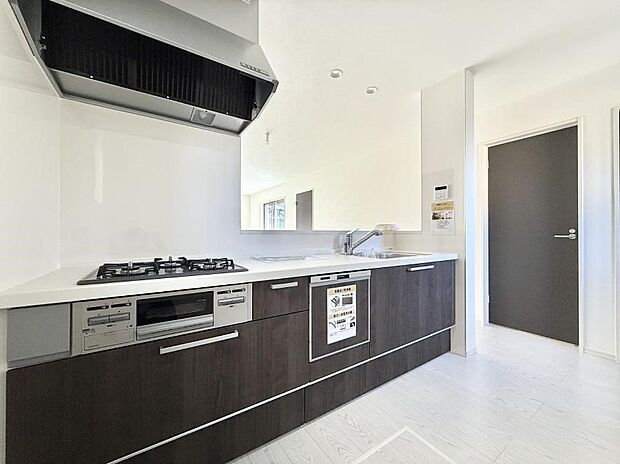 ■家族の絆を深める、温もりのあるキッチン