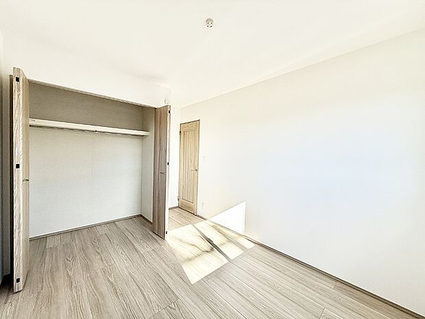 ■落ち着いた雰囲気のお部屋で心が安らぐ空間